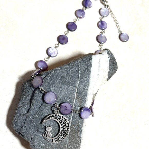 Purple Mother of Pearl Beaded Short Necklace + Cat on the Moon Pendant - Picture 4 of 13